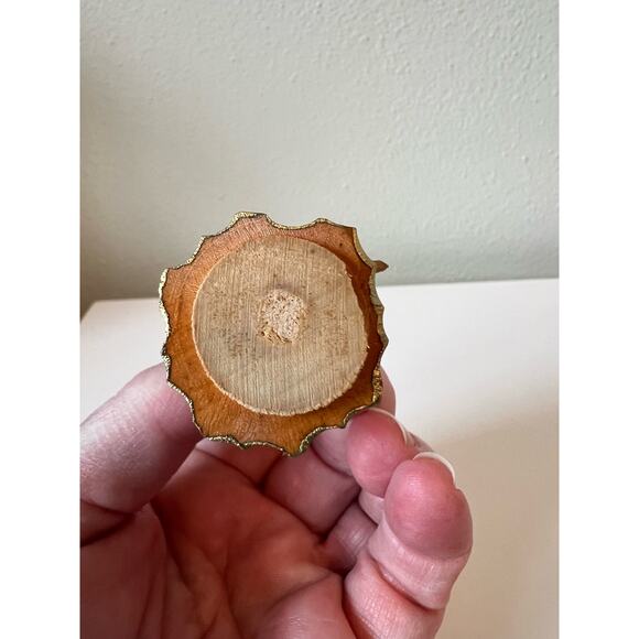 Hand Carved Small Wooden Nativity Christmas Angel Figure Playing Banjo - Picture 3 of 4